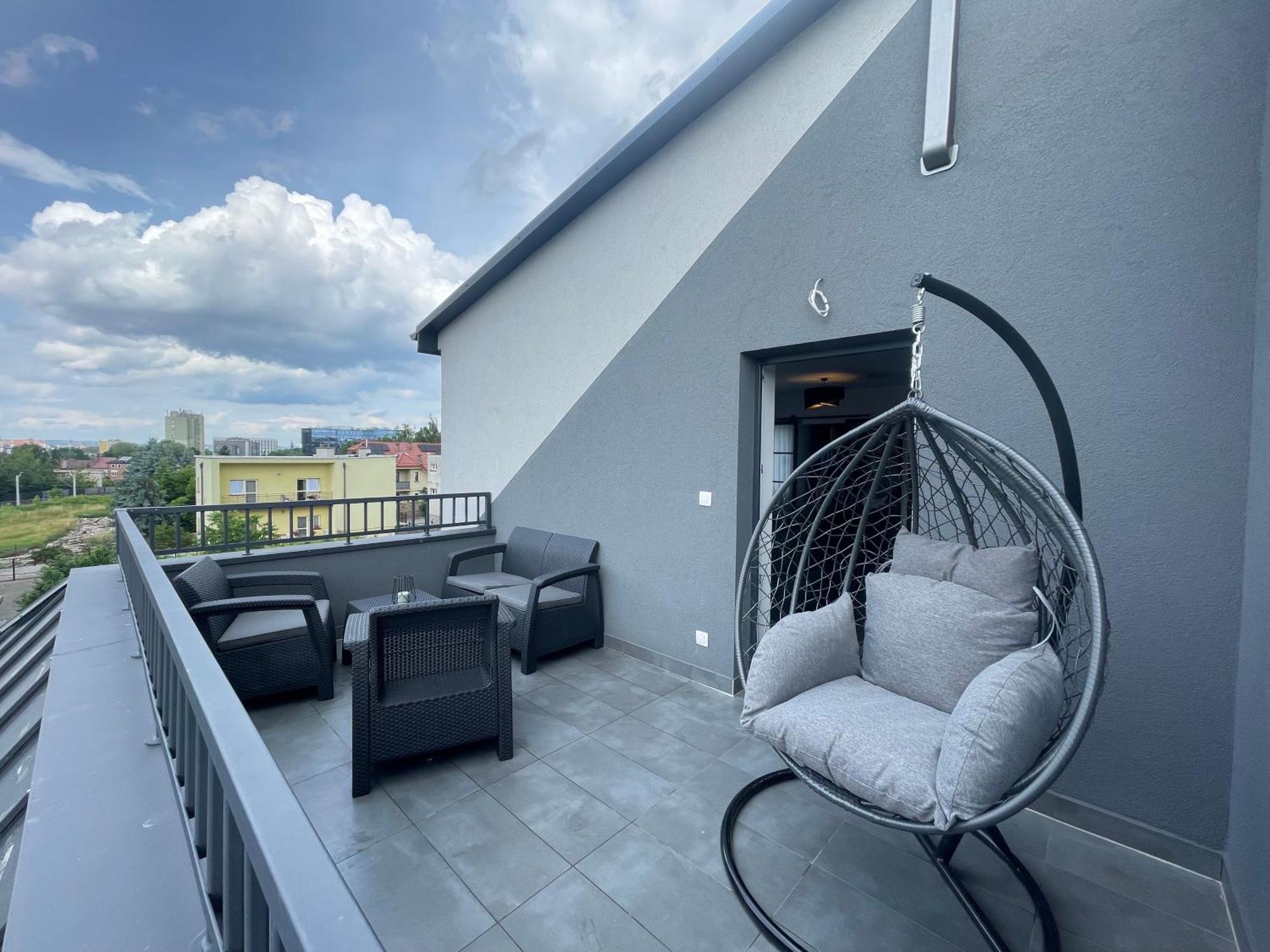 Apartament Near Sanktuarium Beautiful View And Free Parking